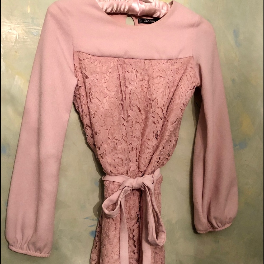 Mona Lisa Girls size 10 Pink lace dress.